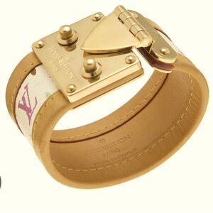 Louis Vuitton x Murakami Koala bracelet 
EUC Full set with price tag on back